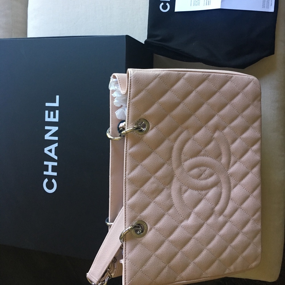 Chanel GST authentic PINK Cavier shopping tote
